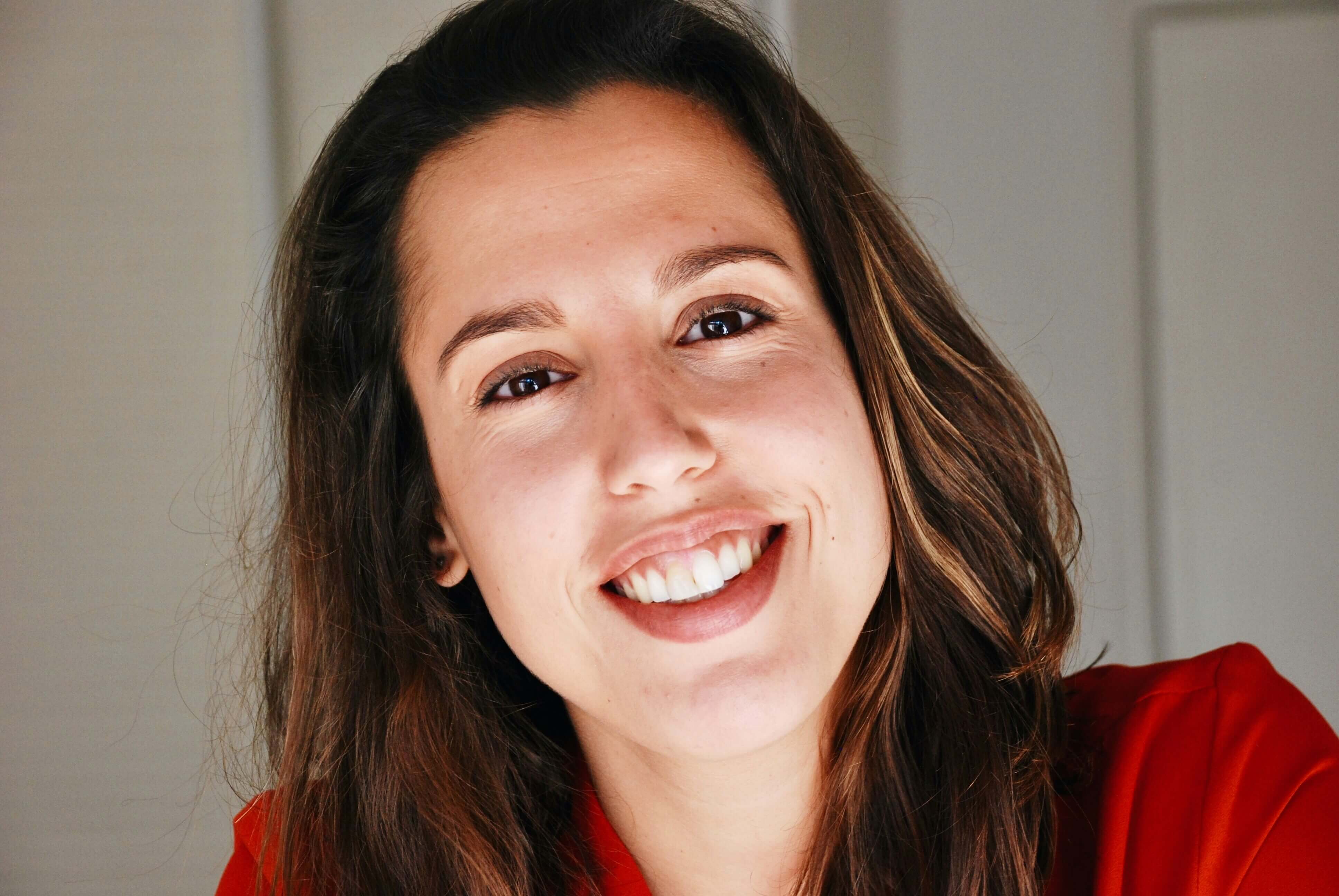 Vrouw in het rood